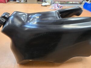 XR650R (ALL) 4.3 GAL. #11406 BLEMISH
